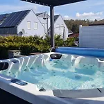 Seevilla Dubai - Luxus Villa *